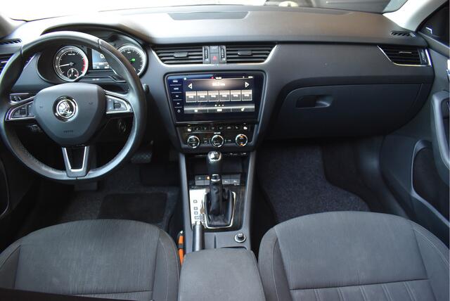 Skoda OCTAVIA Combi 1.0 TSI Greentech Style Business NL-auto, Panorama, Trekhaak, Canton, Adaptive cruise, Stoelverwarming, Carplay