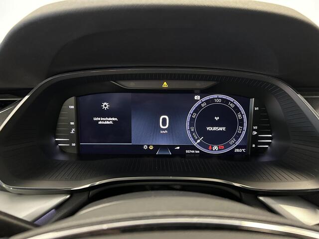 Skoda OCTAVIA Combi 1.5 TSI 150 pk First Edition | Adaptive Cruise | Elektr. Achterklep | LED Matrix | Keyless Entry