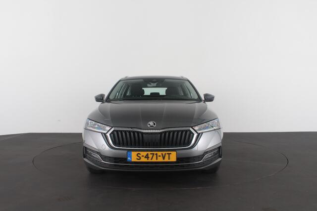 Skoda OCTAVIA Combi 1.0 e-TSI Style > Trekhaak/Automaat/Adapt.cruise/All season banden