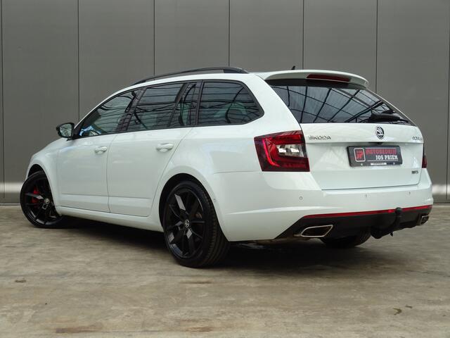 Skoda OCTAVIA Combi 2.0 TSI RS 245 Business * 230 PK * VRS * PANORAMADAK !!