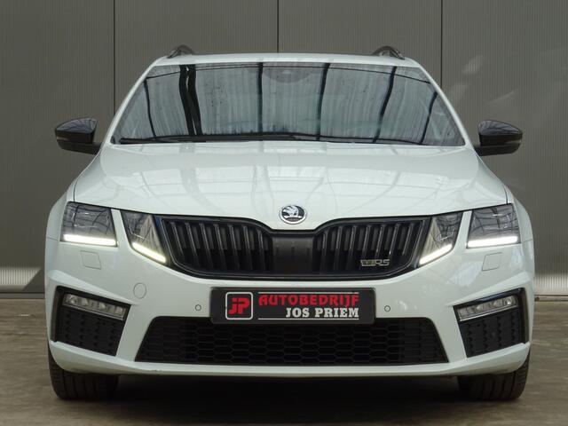 Skoda OCTAVIA Combi 2.0 TSI RS 245 Business * 230 PK * VRS * PANORAMADAK !!