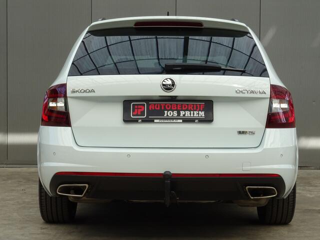 Skoda OCTAVIA Combi 2.0 TSI RS 245 Business * 230 PK * VRS * PANORAMADAK !!