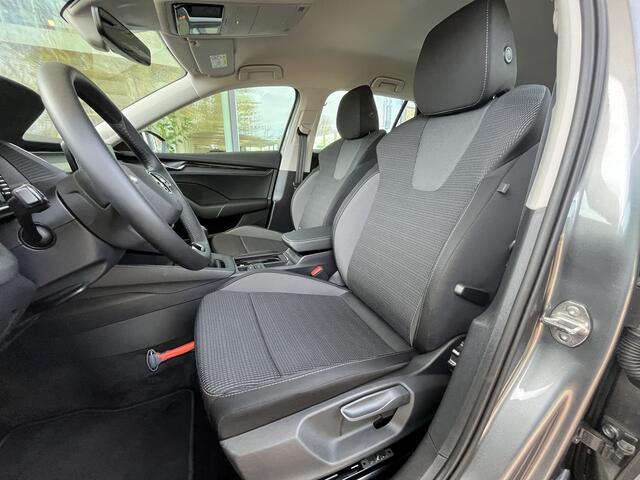 Skoda OCTAVIA Combi 1.0 TSI 110pk Business Edition / App. Connect / Navigatie / Parkeersensoren V+A / Elec. Achterklep / 16'' LMV