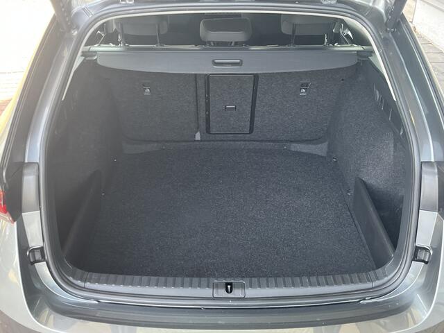 Skoda OCTAVIA Combi 1.0 TSI 110pk Business Edition / App. Connect / Navigatie / Parkeersensoren V+A / Elec. Achterklep / 16'' LMV