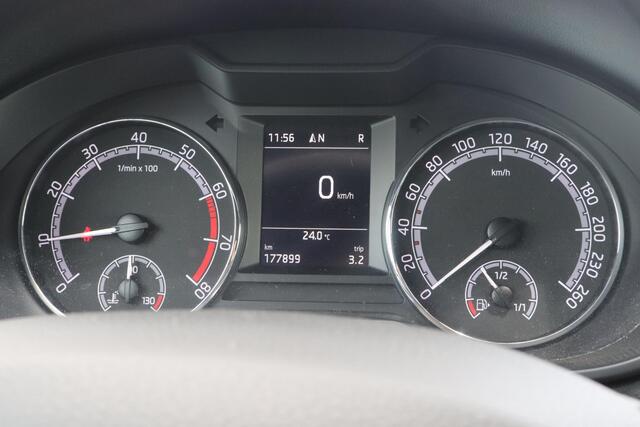 Skoda OCTAVIA Combi 1.5 TSI Greentech Sport Business 150PK | Automaat | Navigatie | Climate control | Cruise control