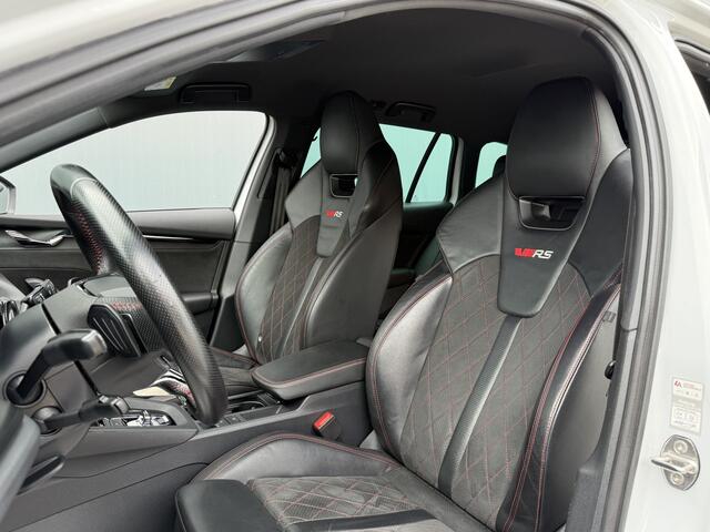 Skoda OCTAVIA Combi BWJ 2023 1.4 TSI iV PHEV 225PK Sportline Business FULL LED | HALF LEDER | ELEKTR. STOELEN | KEYLESS | ADAPTIVE CRUISE | STOELVERW. | ELEKTR. ACHTERKLEP | CARPLAY + ANDROID | NAVI | CLIMA | CRUISE | LMV | PDC