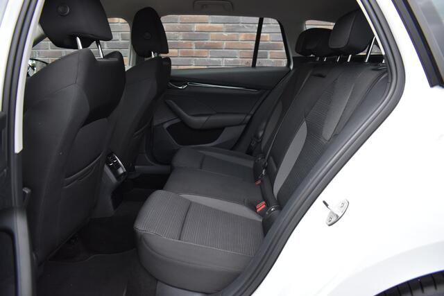 Skoda OCTAVIA Combi 1.0 e-TSI Ambition VirtualCockpit NAVI ECC