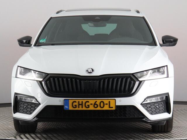 Skoda OCTAVIA Combi 1.4 TSI RS iV PHEV Business (Pano / Camera / Stoelverwarming / Matrix led / Keyless)