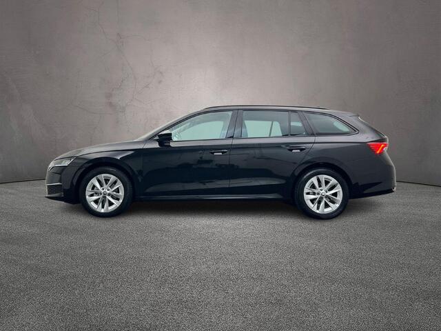 Skoda OCTAVIA Combi Business Edition Plus 1.5 eTSI 115pk DSG Automaat Adaptive cruise control, Navigatie, Achteruitrijcamera, Stoelverwarming, LED koplampen, Parkeersensoren