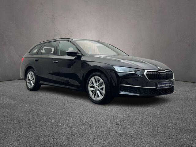 Skoda OCTAVIA Combi Business Edition Plus 1.5 eTSI 115pk DSG Automaat Adaptive cruise control, Navigatie, Achteruitrijcamera, Stoelverwarming, LED koplampen, Parkeersensoren