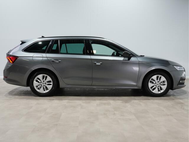 Skoda OCTAVIA Combi 1.0 e-TSI 110pk DSG sport business Trekhaak| Navi | Digital Cockpit | Andoid/Carplay | LED