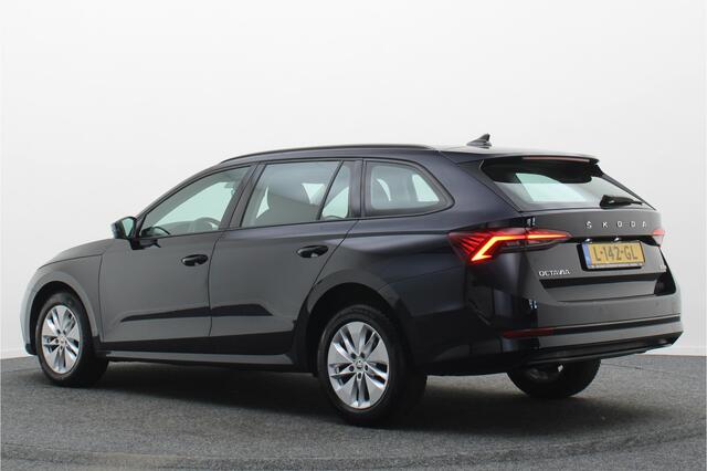 Skoda OCTAVIA Combi 1.0 e-TSI DSG Business Edition Virtual Cockpit, Cruise, Apple Carplay, Rijstrooksensor, LED, DAB, PDC, 16''