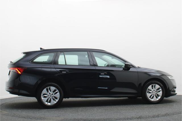 Skoda OCTAVIA Combi 1.0 e-TSI DSG Business Edition Virtual Cockpit, Cruise, Apple Carplay, Rijstrooksensor, LED, DAB, PDC, 16''