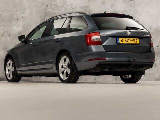 Skoda OCTAVIA Combi 1.4 TSI Sport 150Pk Automaat (APPLE CARPLAY, GROOT NAVI, CLIMATE, STOELVERWARMING, SPORTSTOELEN, GETINT GLAS, PARKEERSENSOREN, CRUISE, NIEUWSTAAT)