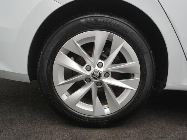 Skoda OCTAVIA Combi 1.0 e-TSI Business Edition Plus - RIJKLAARPRIJS - Achteruitrijcamera - Apple Carplay - Android Auto