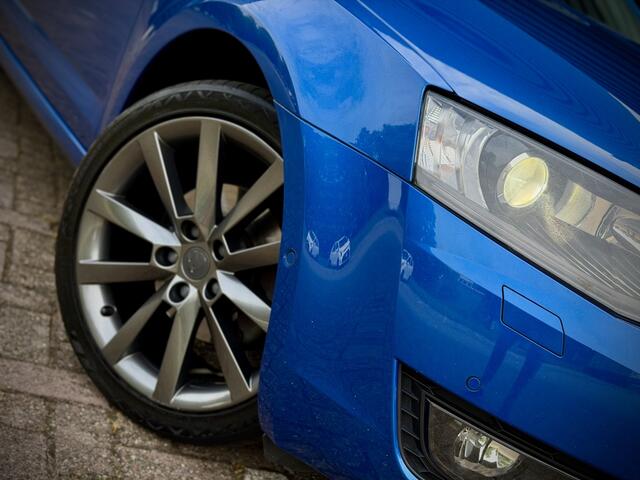 Skoda OCTAVIA Combi 2.0 TDI 150PK! AUT|PANO|CAMERA|CARPLAY|KEYLESS|DCC|LEER
