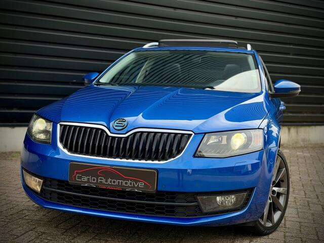 Skoda OCTAVIA Combi 2.0 TDI 150PK! AUT|PANO|CAMERA|CARPLAY|KEYLESS|DCC|LEER