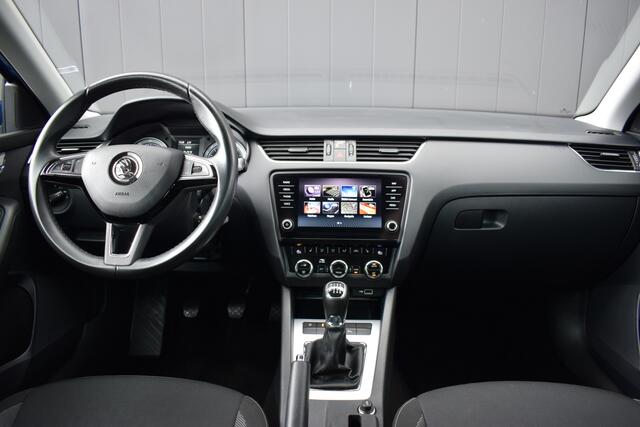 Skoda OCTAVIA Combi 1.5 TSi Greentech Business Edition Plus ECC | Carplay | Full Map Navi | Stoelverwarming | Trekhaak