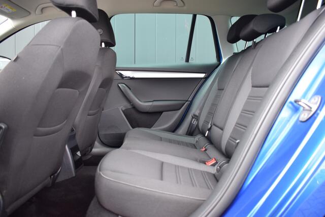 Skoda OCTAVIA Combi 1.5 TSi Greentech Business Edition Plus ECC | Carplay | Full Map Navi | Stoelverwarming | Trekhaak