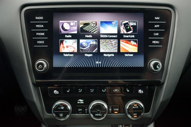 Skoda OCTAVIA Combi 1.5 TSi Greentech Business Edition Plus ECC | Carplay | Full Map Navi | Stoelverwarming | Trekhaak