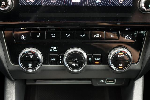 Skoda OCTAVIA Combi 1.5 TSi Greentech Business Edition Plus ECC | Carplay | Full Map Navi | Stoelverwarming | Trekhaak
