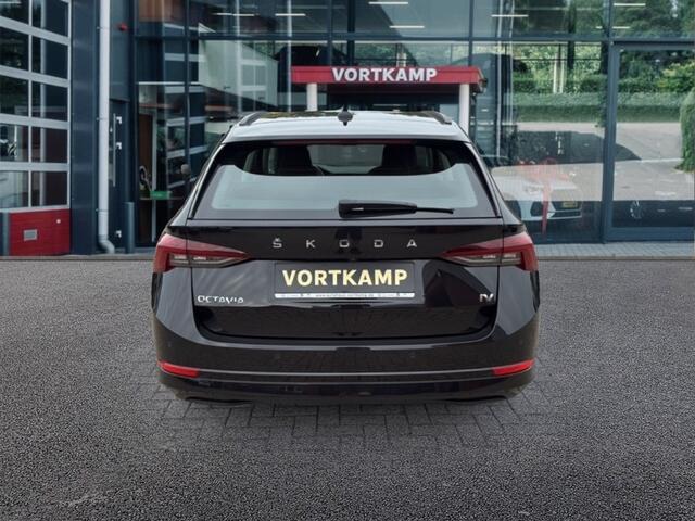 Skoda OCTAVIA 1.4 TSI iV AMBITION CAMERA/CRUISE/DIG-DASH/STOEL+STUURVERW/CARPLAY