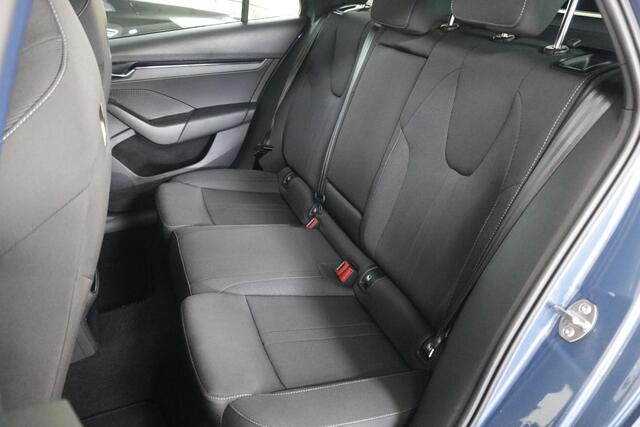 Skoda OCTAVIA Combi 1.0 TSI Sport Business Clima | Sfeerverlichting | LED | Carplay | Cruise.