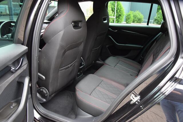 Skoda OCTAVIA Combi 1.4 TSI 245PK RS iV PHEV Business DSG Automaat | Geen Import (uniek) | BOVAG Garantie | Plug in Hybride SOH 94,67% | Matrix LED | Adaptive Cruise Control | Apple Carplay/Android Auto | Electrische Achterklep |