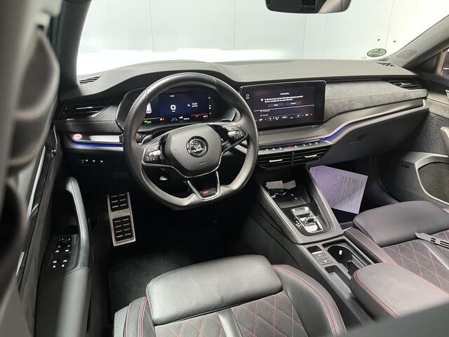 Skoda OCTAVIA Combi 1.4 TSI RS iV PHEV Business / AUTOMAAT/ 245PK/ PANO/ PARK.SENSOR.V+A/ CAMERA/ SMARTLINK/ STOELVERWARM./ MASSAGE/ MEMORY SEAT/ ELEK.ACHTERKLEP/ KEYLESS/ DIGITAL DASH/ NAVI/ DAB/ CLIMA/ LED/ 18'' LMV