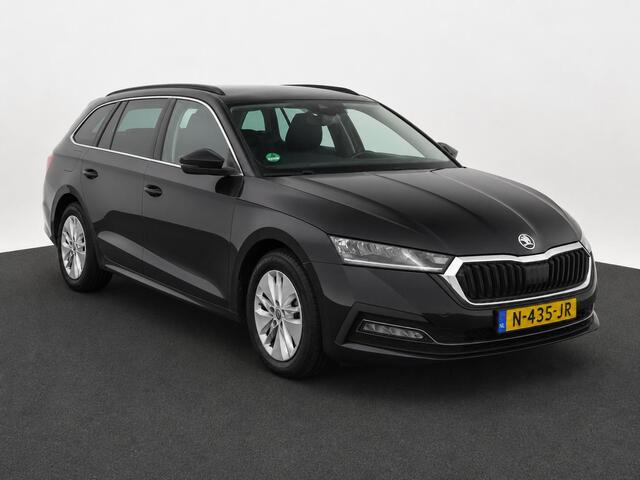 Skoda OCTAVIA Combi 1.0 e-TSI Business Edition Trekhaak Airco ECC Navi Wireless Carplay PDC VA Full LED Virtual Cockpit Cruise Control