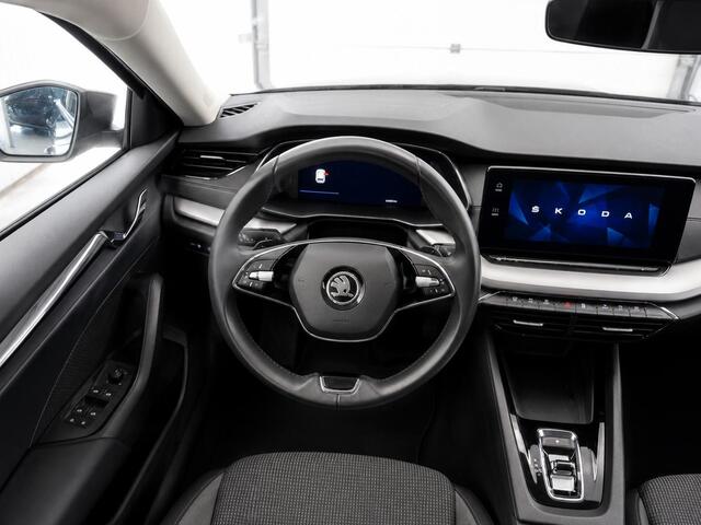 Skoda OCTAVIA Combi 1.0 e-TSI Business Edition Trekhaak Airco ECC Navi Wireless Carplay PDC VA Full LED Virtual Cockpit Cruise Control