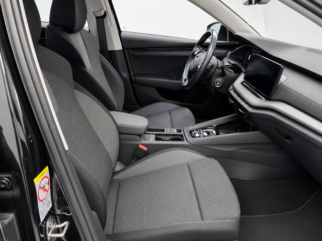 Skoda OCTAVIA Combi 1.0 e-TSI Business Edition Trekhaak Airco ECC Navi Wireless Carplay PDC VA Full LED Virtual Cockpit Cruise Control