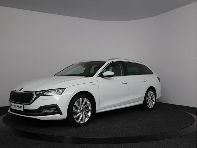 Skoda OCTAVIA Combi 1.4 TSI iV PHEV Style | Stoelverwarming | Elektrisch bedienbare stoelen