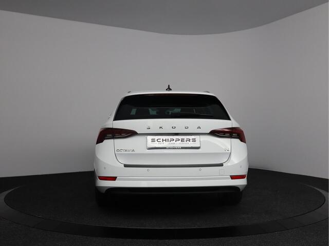 Skoda OCTAVIA Combi 1.4 TSI iV PHEV Style | Stoelverwarming | Elektrisch bedienbare stoelen