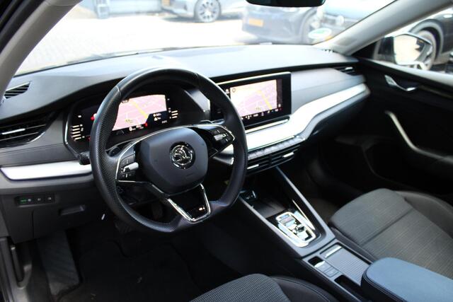 Skoda OCTAVIA Combi 1.5 e-TSI Ambition | LED | Virtual | Trekhaak