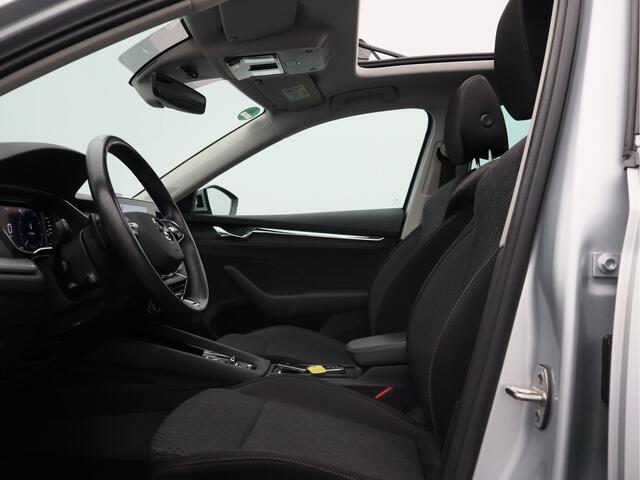 Skoda OCTAVIA Combi 1.0 e-TSI Business Edition Plus/ automaat/ compleet!