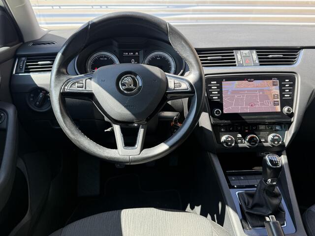 Skoda OCTAVIA Combi 1.4 TSI Greentech Style Business 1e Eigenaar|Trekhaak|Cruise|Carplay|Stoelverw|PDC V+A|Navi|Clima|APK tot 03-2027
