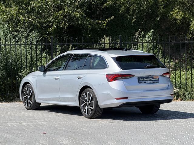 Skoda OCTAVIA Combi 1.4 TSI iV PHEV Style | Leer | Pano | HUD
