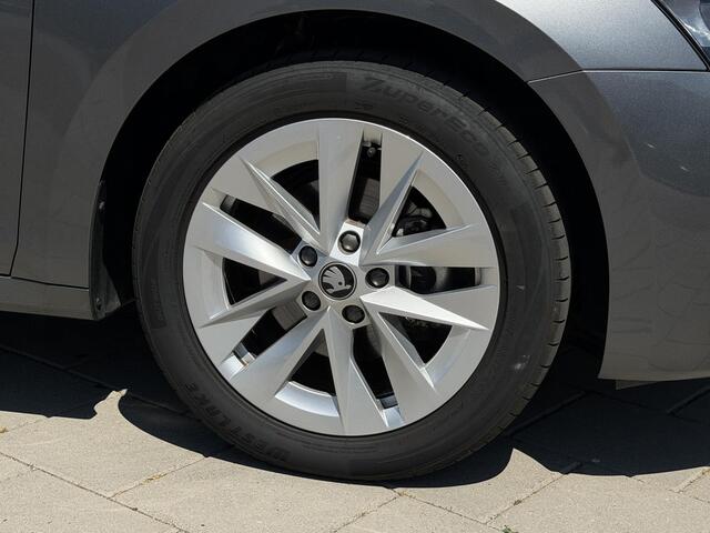 Skoda OCTAVIA Combi 1.5 TSI MHEV 150pk Automaat Business Edition | Panoramadak | Virtual Cockpit | Elektrische Achterklep | Camera | Keyless | 17 Inch |