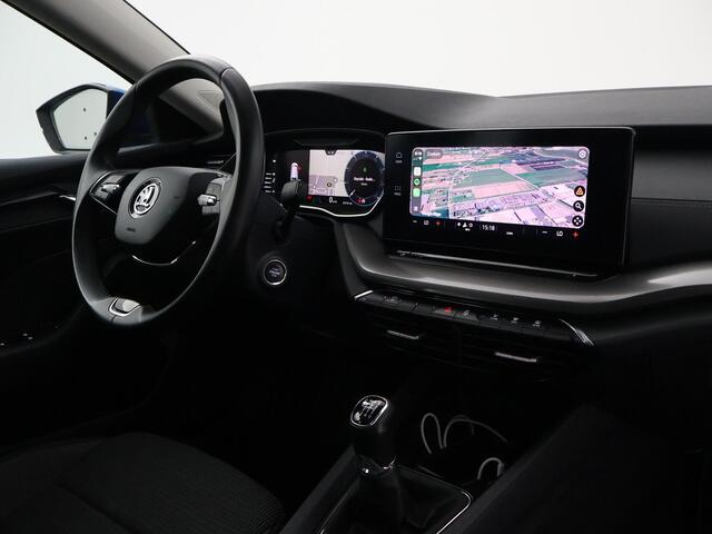 Skoda OCTAVIA Combi 1.0 TSI RACE BLUE + WEGKL. TREKHAAK | VIRTUAL COCKPIT | APPLE CARPLAY | NAVIGATIE | LED