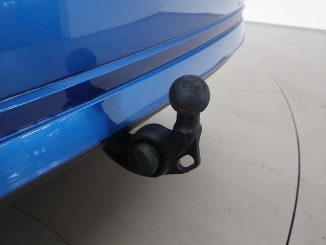 Skoda OCTAVIA Combi 1.0 TSI RACE BLUE + WEGKL. TREKHAAK | VIRTUAL COCKPIT | APPLE CARPLAY | NAVIGATIE | LED