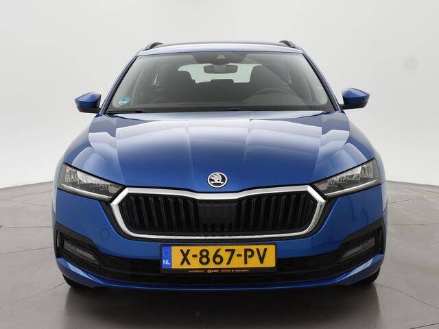 Skoda OCTAVIA Combi 1.0 TSI RACE BLUE + WEGKL. TREKHAAK | VIRTUAL COCKPIT | APPLE CARPLAY | NAVIGATIE | LED