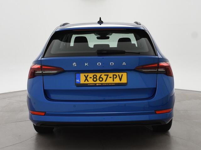 Skoda OCTAVIA Combi 1.0 TSI RACE BLUE + WEGKL. TREKHAAK | VIRTUAL COCKPIT | APPLE CARPLAY | NAVIGATIE | LED