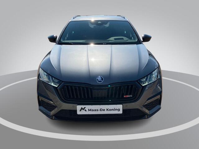 Skoda OCTAVIA Combi 1.4TSI iV PHEV 180kW/245PK RS · CANTON Audio · Navigatie · Apple/Android Car Play · Parkeersensoren