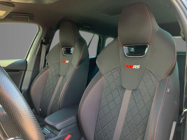 Skoda OCTAVIA Combi 1.4TSI iV PHEV 180kW/245PK RS · CANTON Audio · Navigatie · Apple/Android Car Play · Parkeersensoren