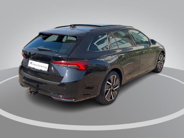 Skoda OCTAVIA Combi 1.5TSI/150PK MHEV Sportline Business · Panoramadak · Trekhaak · Apple/Android · Garantie t/m 31-08-2030 of 100000km.