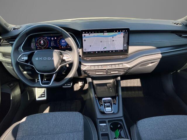 Skoda OCTAVIA Combi 1.5TSI/150PK MHEV Sportline Business · Panoramadak · Trekhaak · Apple/Android · Garantie t/m 31-08-2030 of 100000km.