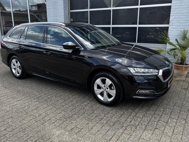Skoda OCTAVIA Combi 1.0 e-TSI Business Edition Plus 1.0 e-TSI * TREKHAAK * ADAPTIVE * STOELVERW. * CAMERA