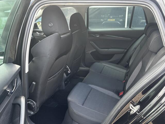 Skoda OCTAVIA Combi 1.0 e-TSI Business Edition Plus 1.0 e-TSI * TREKHAAK * ADAPTIVE * STOELVERW. * CAMERA