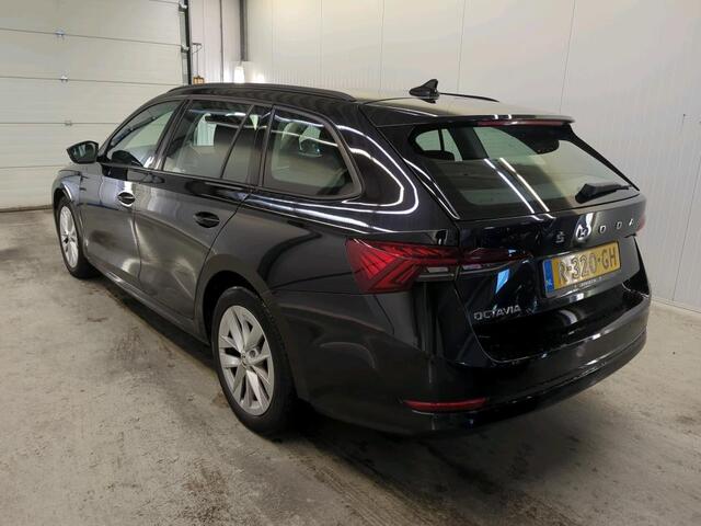 Skoda OCTAVIA Combi 1.0 TSI Business Edition ? Carplay / Android Auto ? ACC ? VC ? Dealer onderh. ?